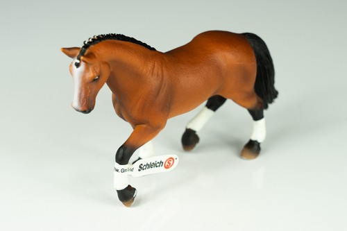 Schleich pferd hannoveraner - schleich,