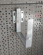 Stirnbretthalter Kastenrinne