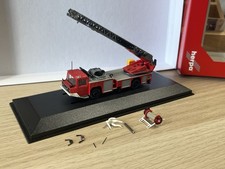 Preiser DLK nB Feuerwehr / mit Zubehör 1:87