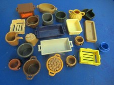 Viele Körbe Kisten Zubehör