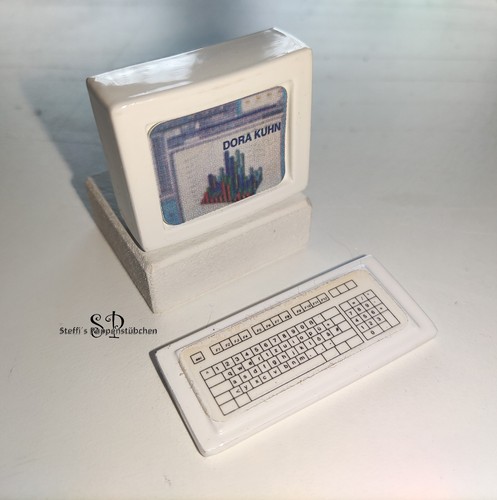 Dora kuhn computer - dora, computer-set