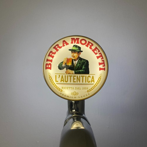 Nagelneues moretti bier - nagelneues,