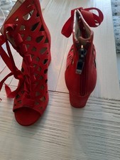 Stiefelette für den Sommer in