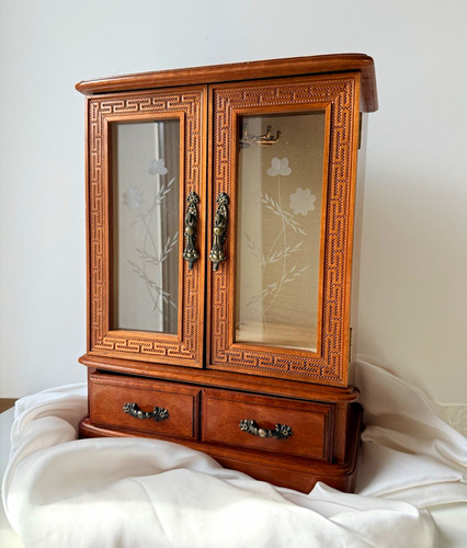 Schmuckschrank braun mit - , 2