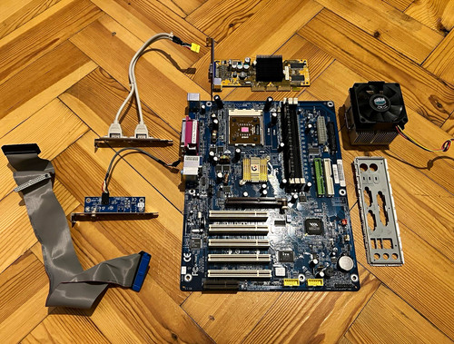 Gigabyte 7vaxfs mainboard - gigabyte,
