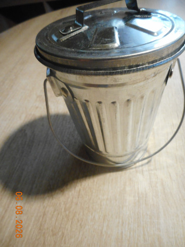 Tischmülleimer