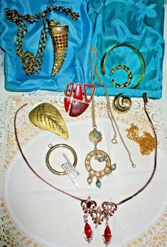 Goldfarbenes antik und vintage - antik,
