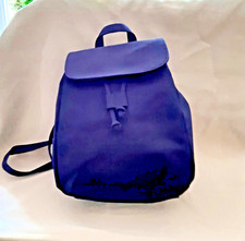 Kleiner Damen City Rucksack ! Farbe blau ! Neuwertig ! 25 H x 22 B x 15 T cm !