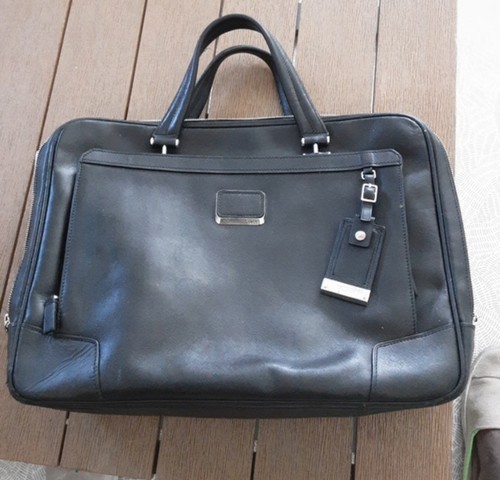 Tumi luxus business - tumi,