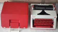 Schreibmaschine Olympia Monica Rot Rote Tasten Roter Koffer, Schrift schwarz rot