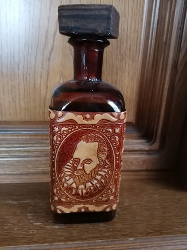 Empty bottle - empty,