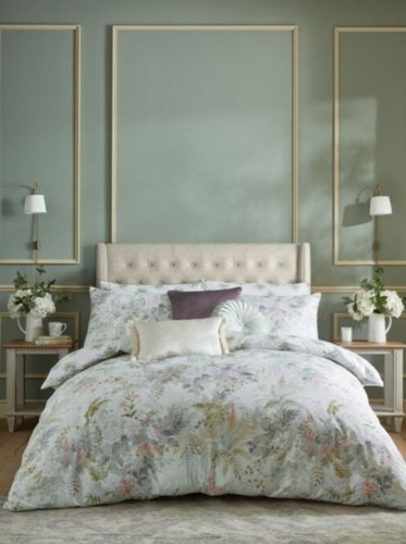 Laura ashley linlithgow - laura,