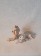 Sammelfigur LGT Magic Diaper Baby mit rutschender Windel, 1 Zahn, lila Haartolle