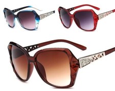 Große Sonnenbrille