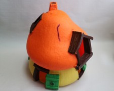 altes großes Schlumpf - Haus, W.Germany, Bully / Peyo orange gelb