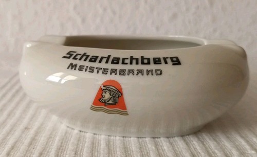 Porzellanaschenbecher