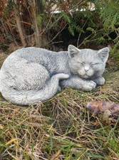 Steinfigur Katze schlafend Gross Frostfest Gartenfigur Deko Steinguss 