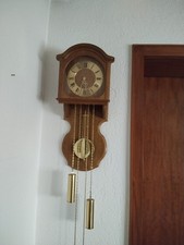 Pendeluhr mit Kettenzug -