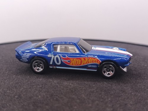 Hot wheels chevrolet camaro - hot,