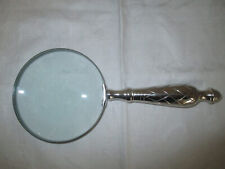 Lupe, Lesehilfe, silberfarben gefasst, silberfarbener Griff mit Muster