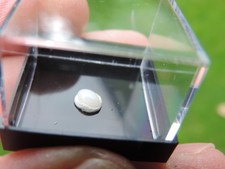 Edelopal aus Dubnik in der Slovakei