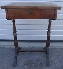 Antik Nähtisch Nähkästchen Nussbaum Konsolentisch Beistelltisch Tisch 77x57x45cm