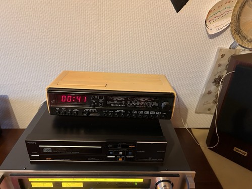 Vintage radiowecker uhr - radiowecker,