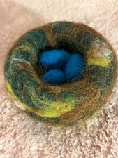 Kleines Osternest mit 3