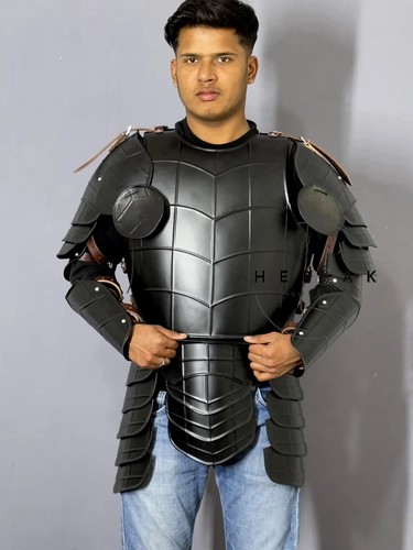 Ganzkörper schwarzer ritter - schwarzer,