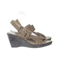 Carinii, Keilschuhe, Größe