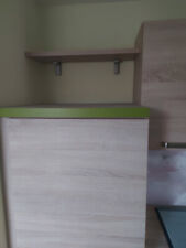 Küchenzeile mit Hängeschrank und teilweise E-Geräte in Eiche Virginia