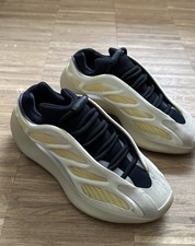 Adidas Yeezy 700 V3 Safflower