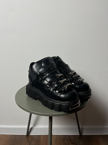 Schwarze avantgarde punk - avantgarde,