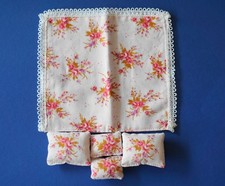 Puppenhaus Puppenstube Decke und 4 Kissen „conniki Design“ 1:12