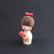 Kokeshi-Holzpuppe "temari" -