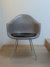 Charles & Ray Eames Vitra DAX Stuhl Herman Miller Fiberglas elephant grey grau