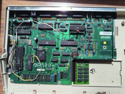 Commodore amiga 500 plus - commodore,
