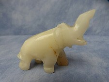 Elefant    Marmor / Onyx    7