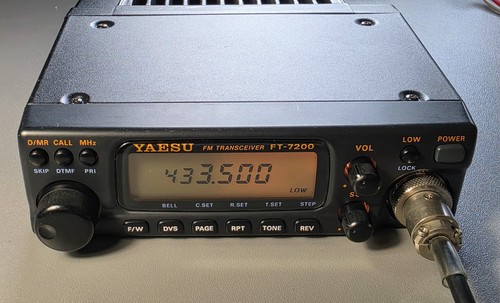 Yaesu 7200 uhf fm - yaesu,