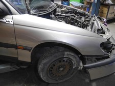 Original Kotflügel rechts OPEL Omega B vor Facelift  Z146 Titaniumsilber (1)