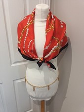 Vintage goldfarbener Metall