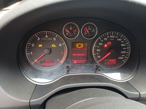 Audi tacho benzin - 8p,