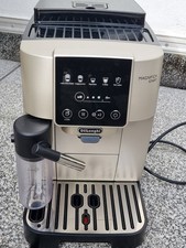 DeLonghi Magnifica Start ECAM22X, kaum benutzt, leichte Gebrauchsspuren, Top !!!