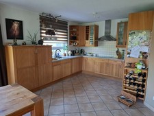 Komplette Einbauküche, Küchenzeilen in U-Form mit Elektrogeräten