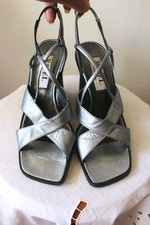 RAVEL LONDON Vintage Sandalen