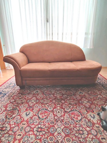 Neuwertige recamiere sofa - -,