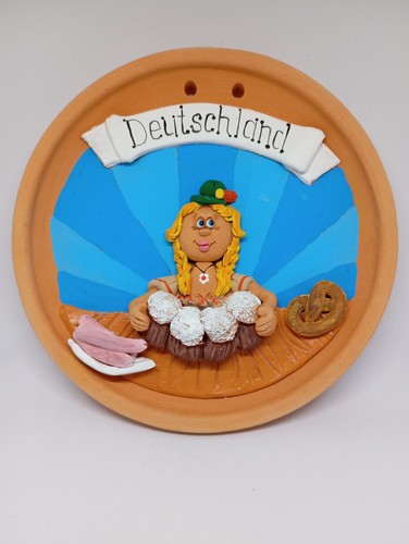 Handgefertigter tonteller - handgefertigter,