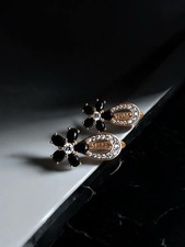 Wunderschöne 585rg Gestempelte Ohrringe, Saphir, Rolled, 2.9 Gramm, Neu