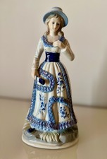 FIGUR AUS PORZELLAN TEILS HANDBEMALT GALANTE ROKOKO DAME ca. 26 cm