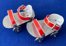 Puppen- Rollschuhe 60er Jahre sehr gut erhalten (ohne Puppe)